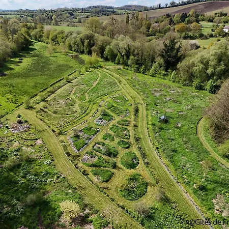 Chaumiere Typique Avec Cheminee Et Jardin, Animaux Acceptes - Fr-1-497-202 Летний дом *