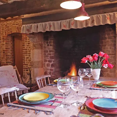 Chaumière Typique Avec Cheminée Et Jardin Privatif, Animaux Acceptés - Fr-1-497-202 * Saint-Évroult-de-Montfort