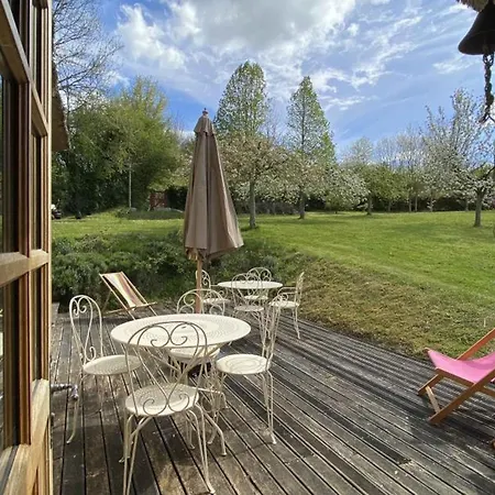 Chaumiere Typique Avec Cheminee Et Jardin, Animaux Acceptes - Fr-1-497-202